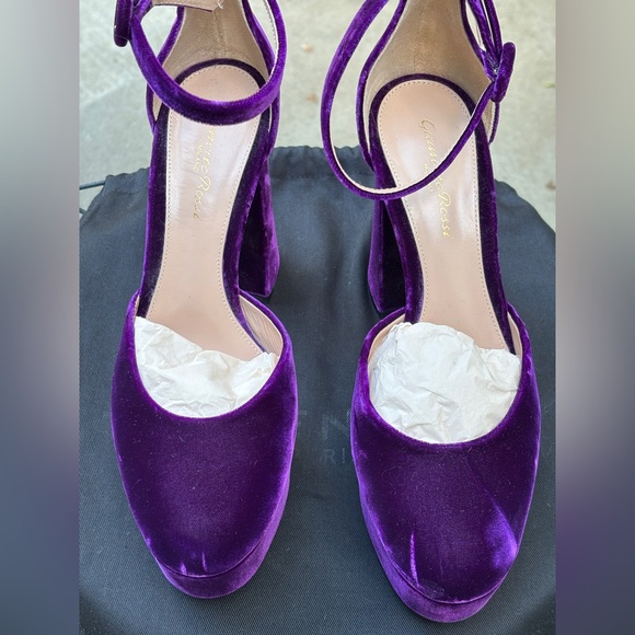 NWOT Gianvitto Rossi 38 Holly mary jane d’orsay velvet platform pumps - Picture 5 of 8